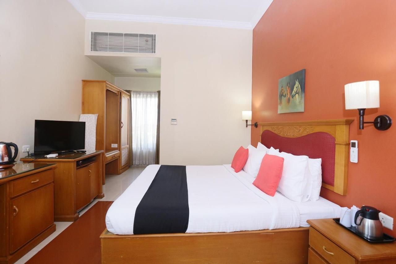 Hotel Capital O 45944 Club 7 Tiruvalla Zewnętrze zdjęcie