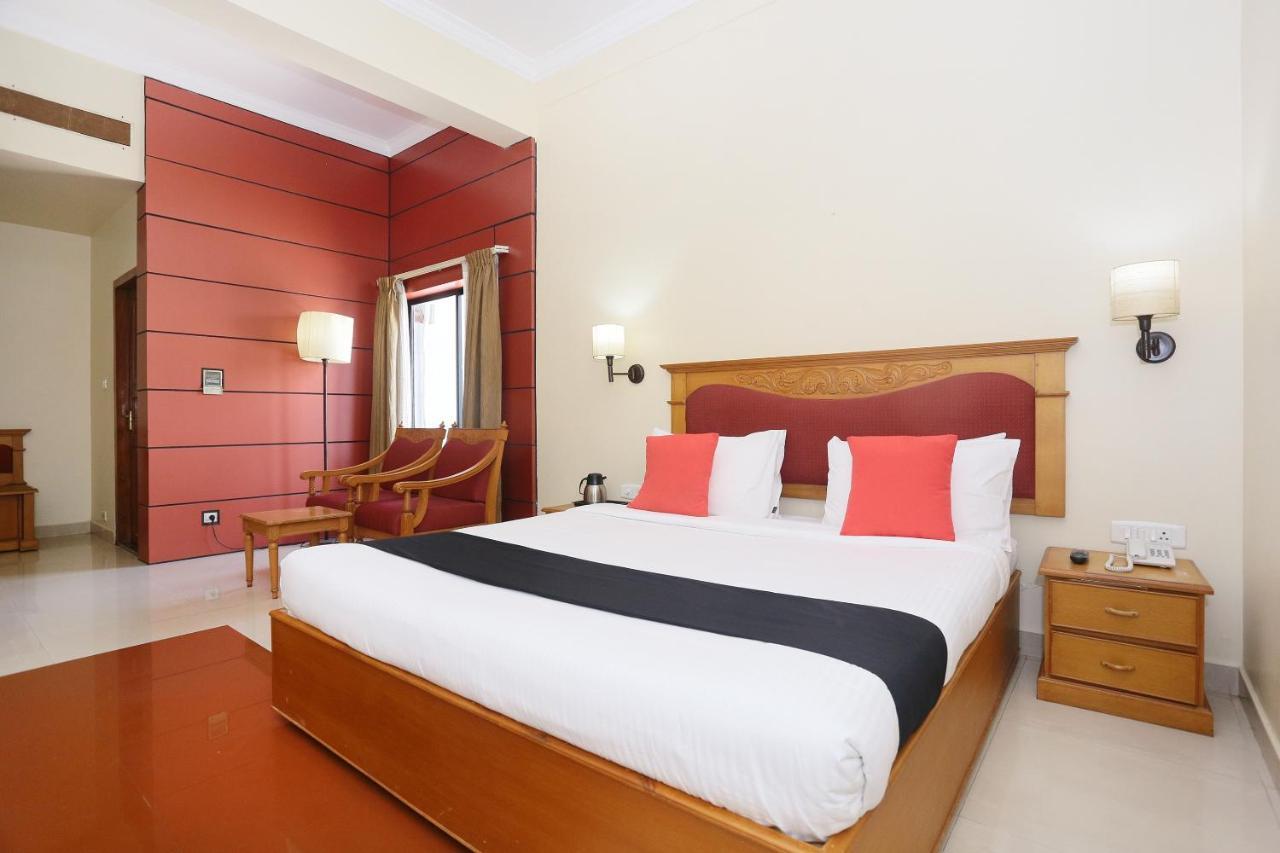 Hotel Capital O 45944 Club 7 Tiruvalla Zewnętrze zdjęcie